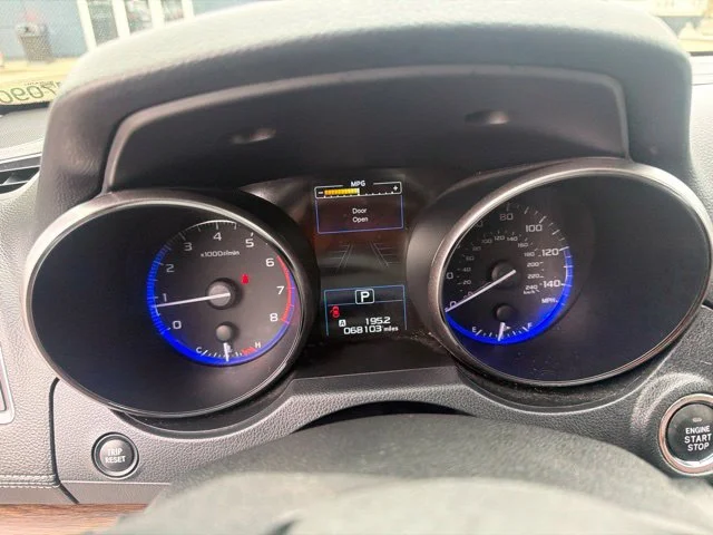 Used 2019 White Subaru 2.5i image 13