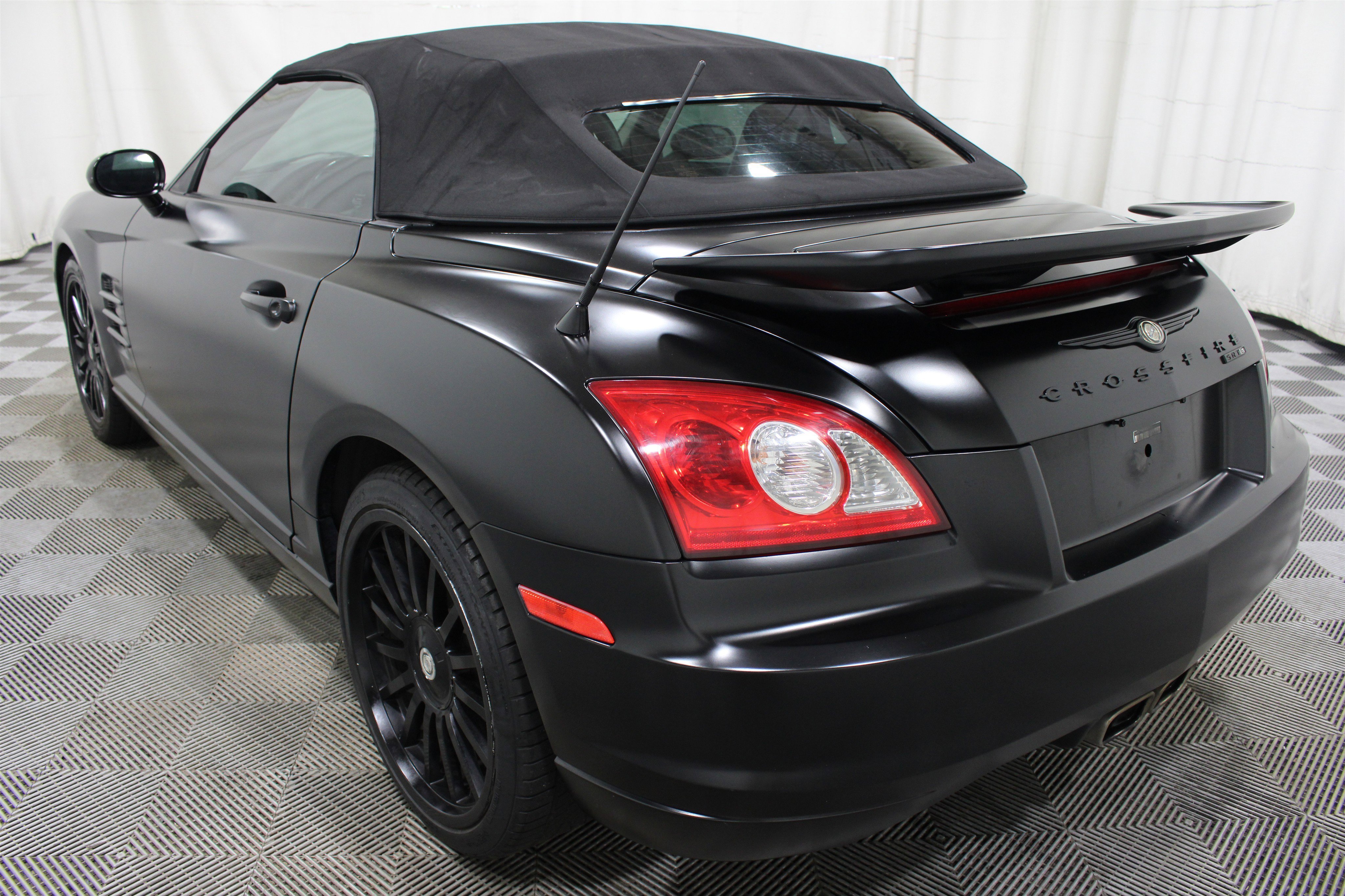 Used 2005 Black Chrysler SRT6 image 23
