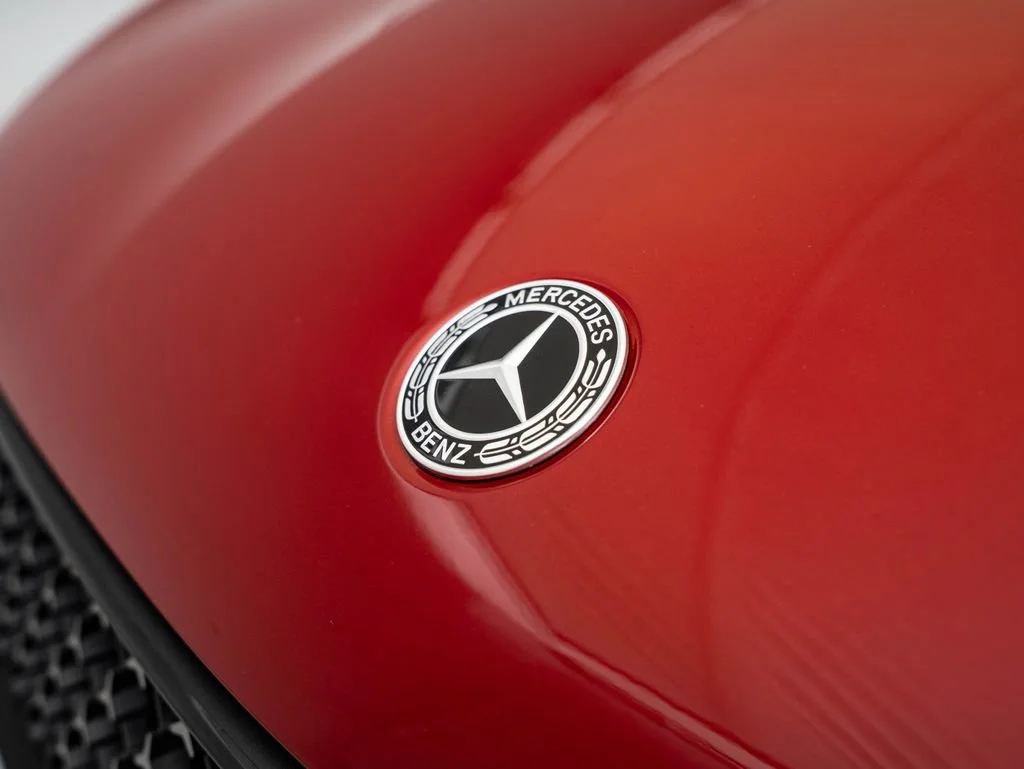 New 2026 Manufaktur Patagonia Red Mercedes-Benz GLC 300 image 15