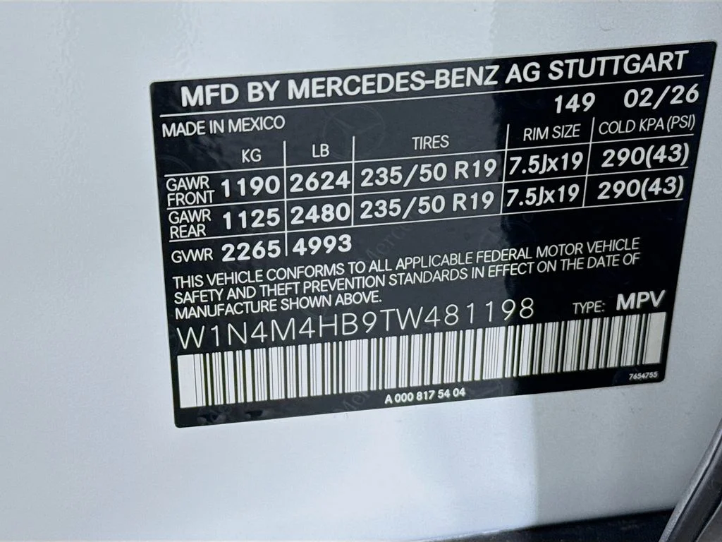New 2026 Polar White Mercedes-Benz GLB 250 image 30
