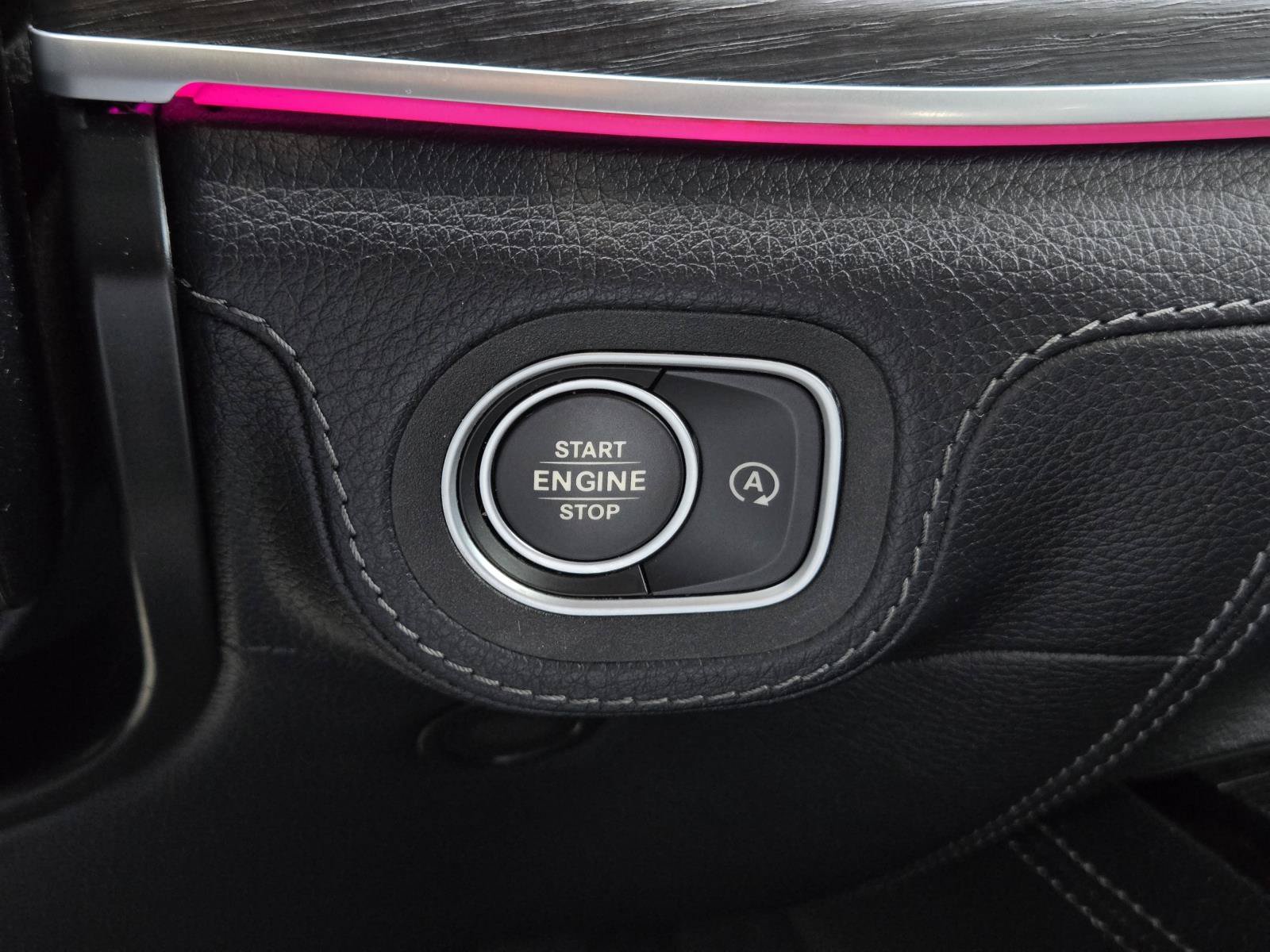 Used 2023 Obsidian Black Metallic Mercedes-Benz GLE 350 image 17