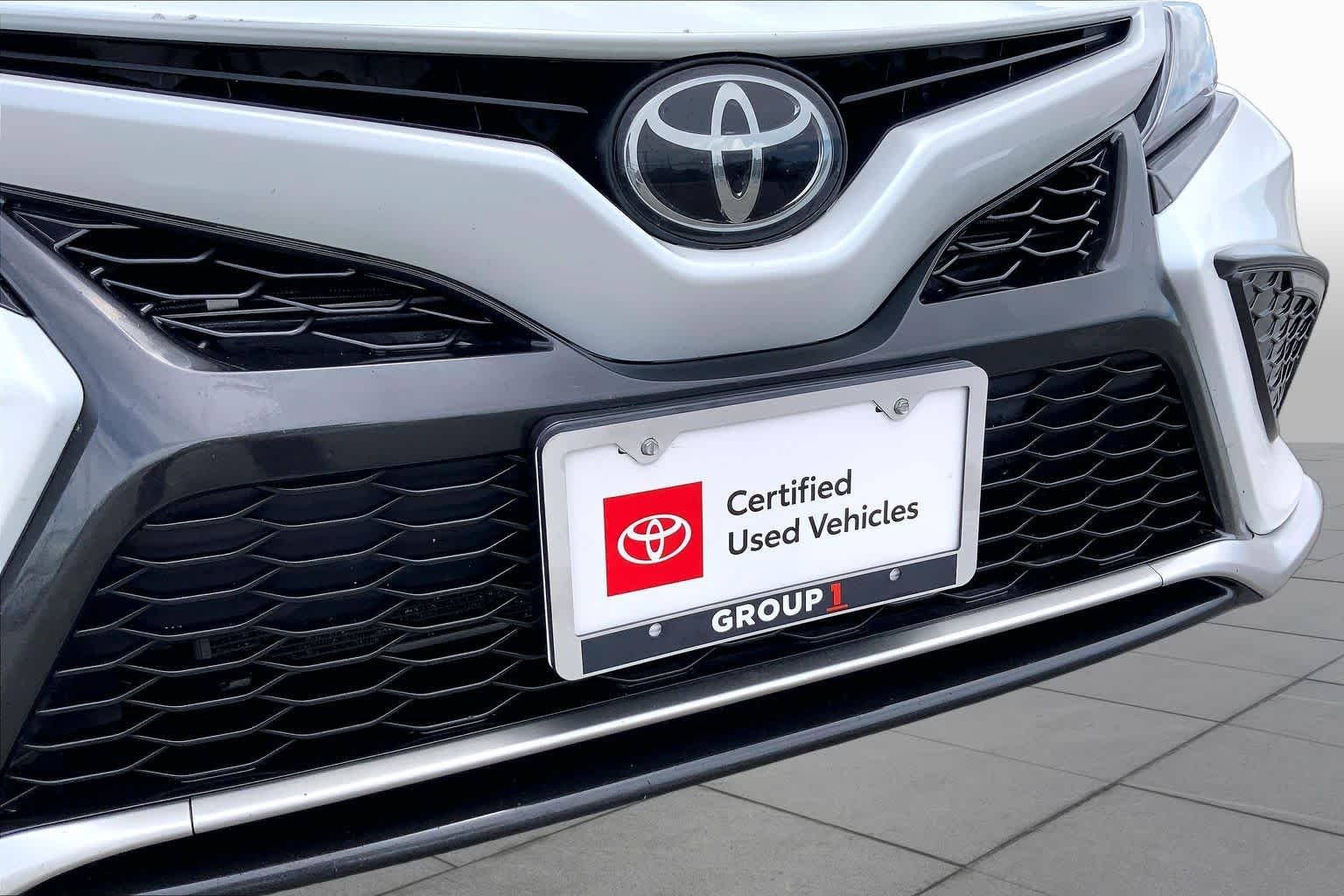 Used 2024 Wind Chill Pearl Toyota XSE image 29