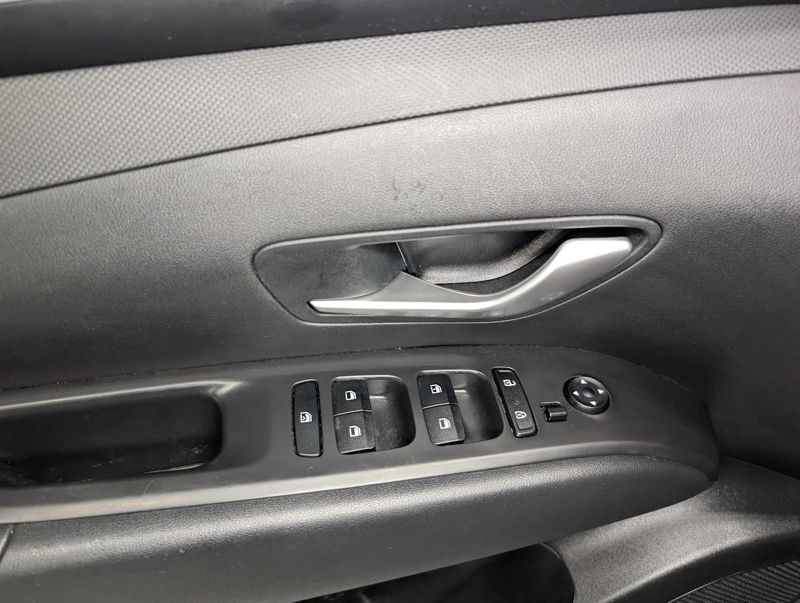 Used 2024 Hampton Gray Hyundai SE image 35