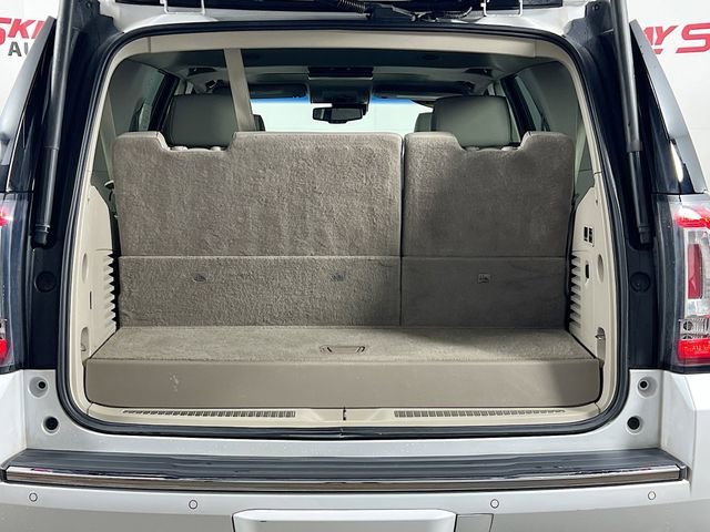 Used 2017 White Frost Tricoat GMC Denali image 29