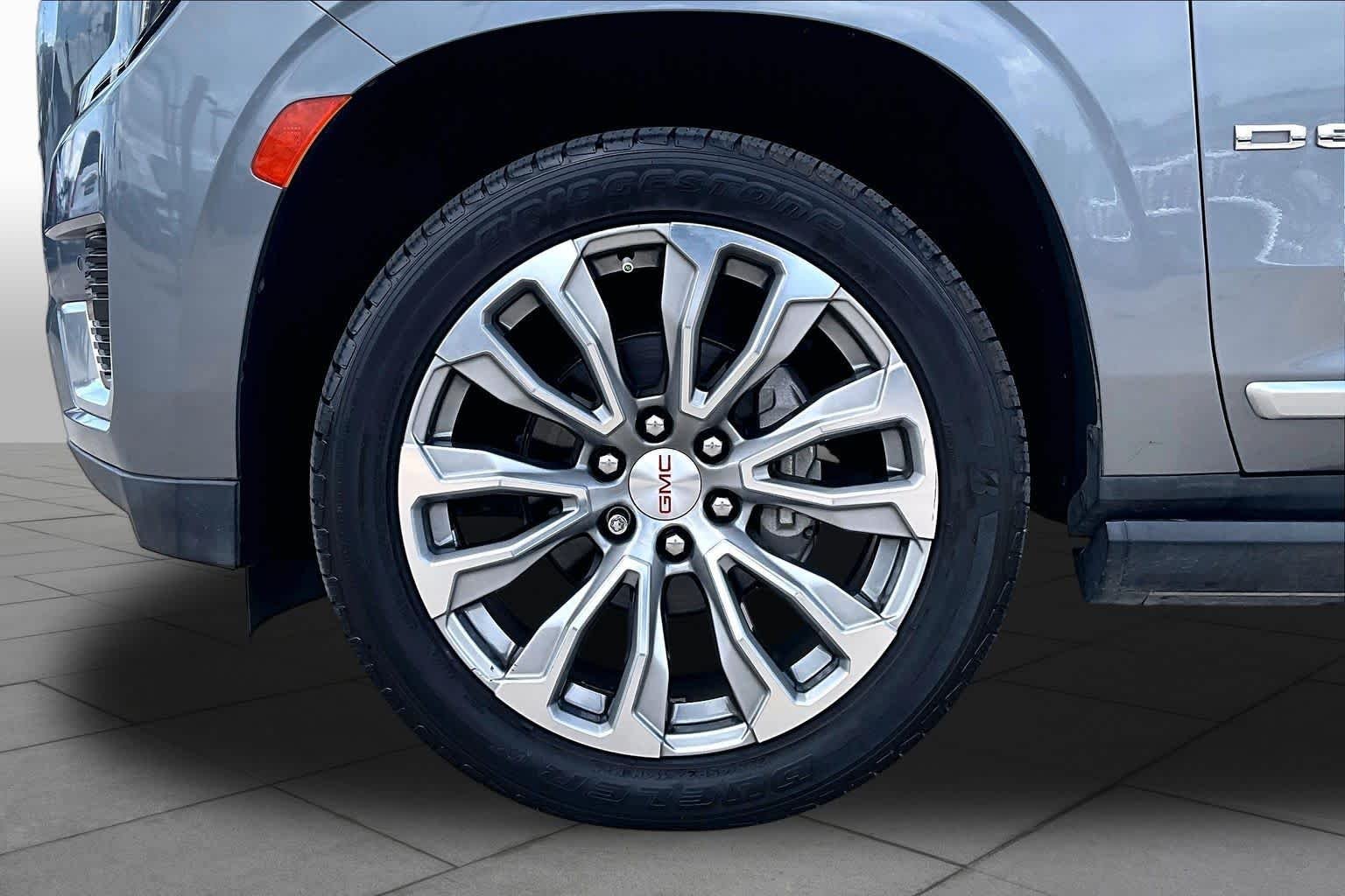Used 2021 SATIN STEEL METALLIC GMC Denali image 11