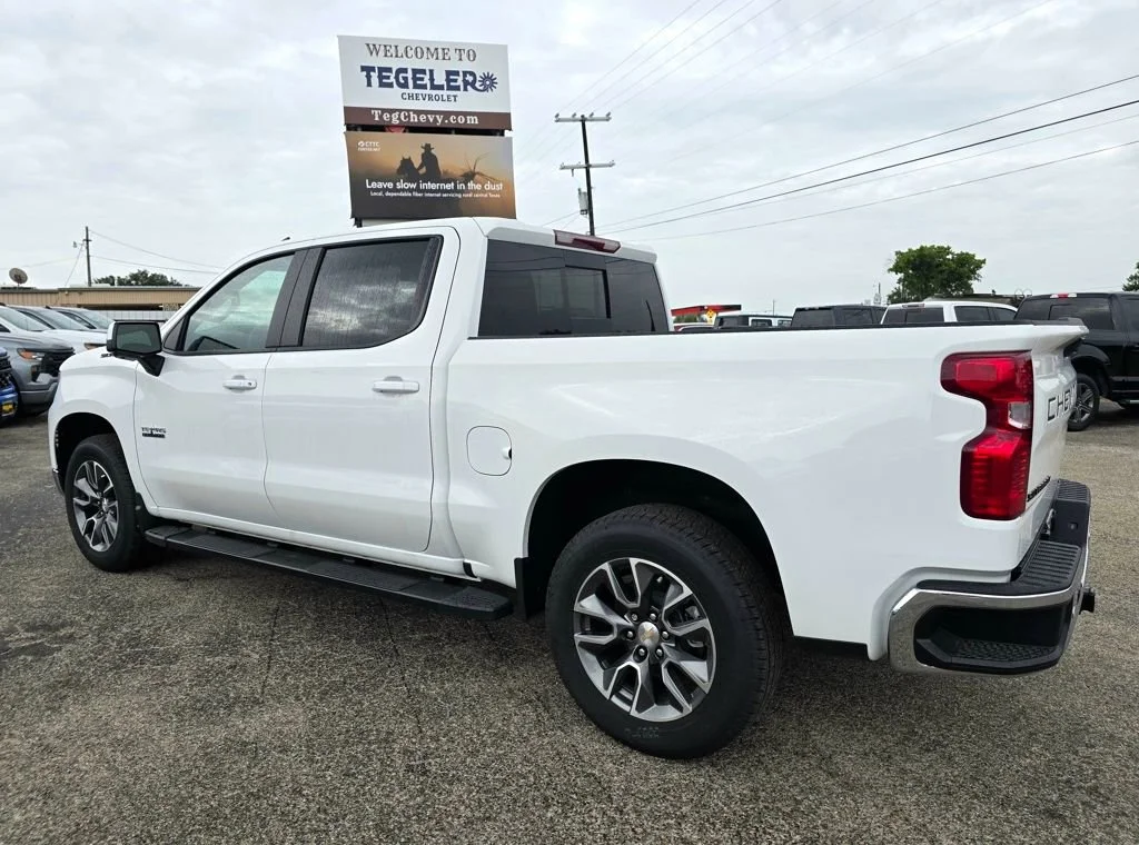 2025 Chevrolet Silverado 1500 Custom - Photo 10