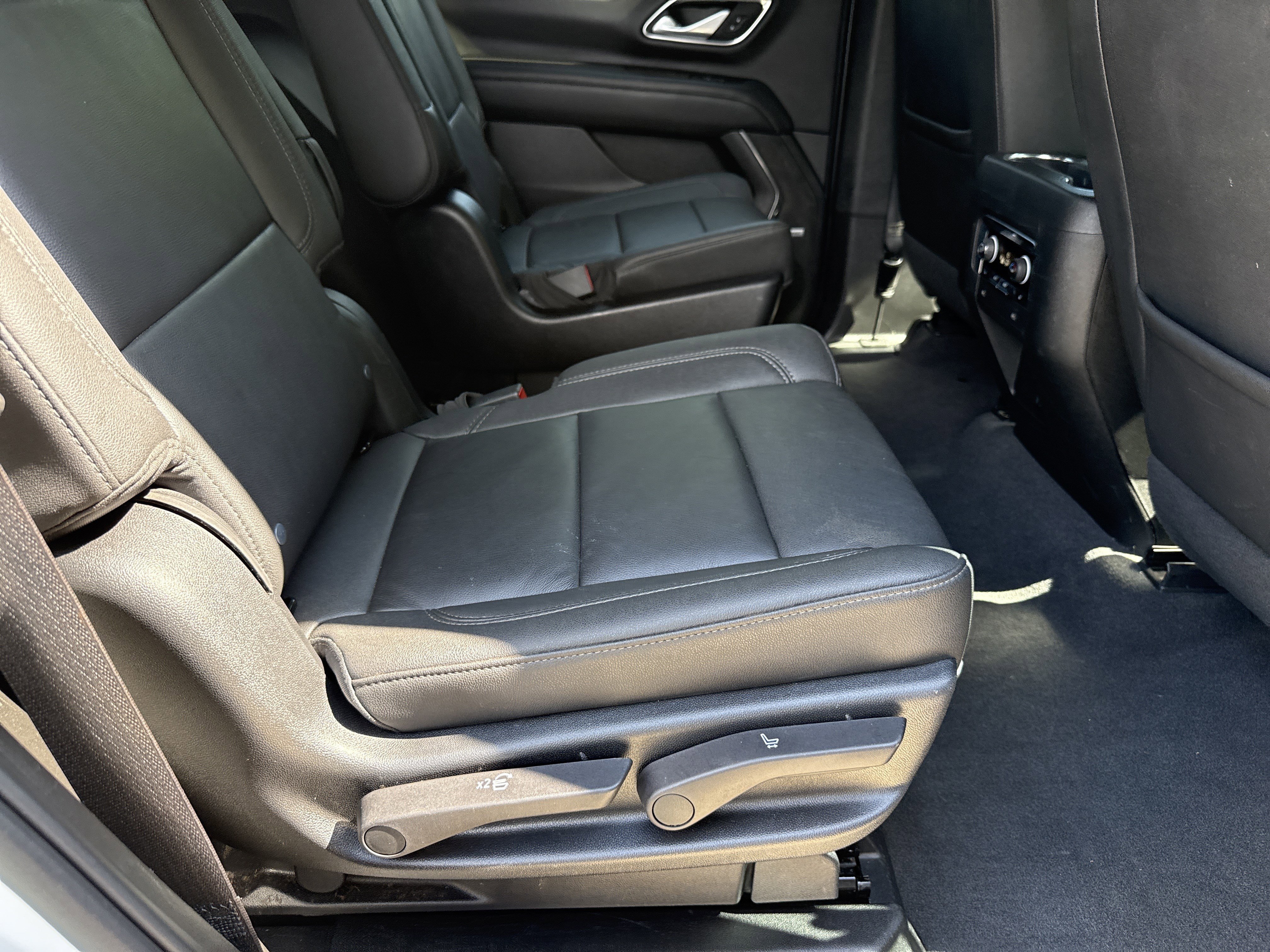 Used 2022 Summit White Chevrolet LT image 15