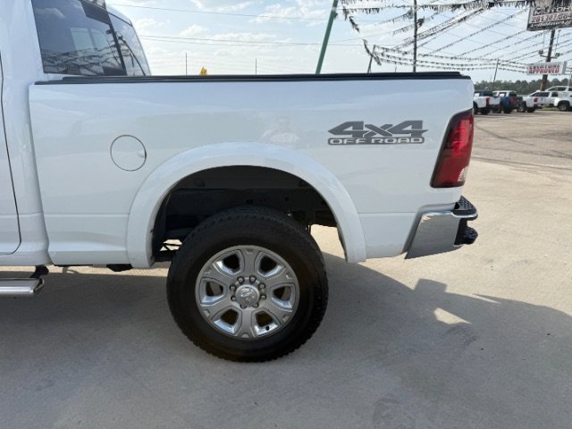 Used 2017 Bright White Clearcoat Ram Lone Star image 12