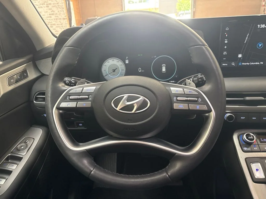 Used 2025 Abyss Black Pearl Hyundai SEL Premium image 20