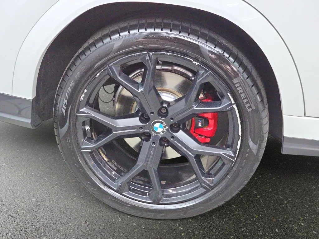 Used 2022 White BMW xDrive40i image 34