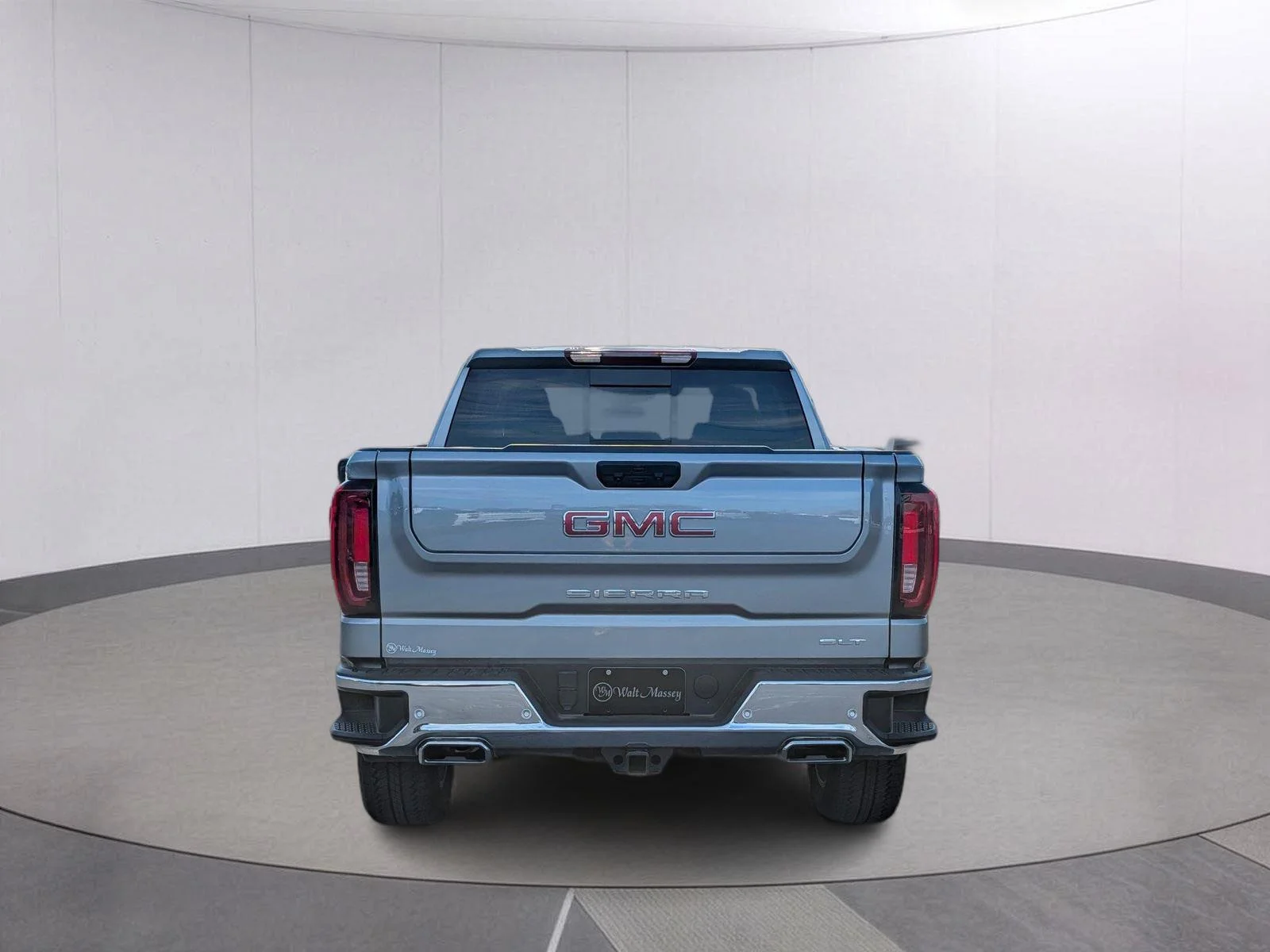 Used 2025 Sterling Metallic GMC SLT image 4