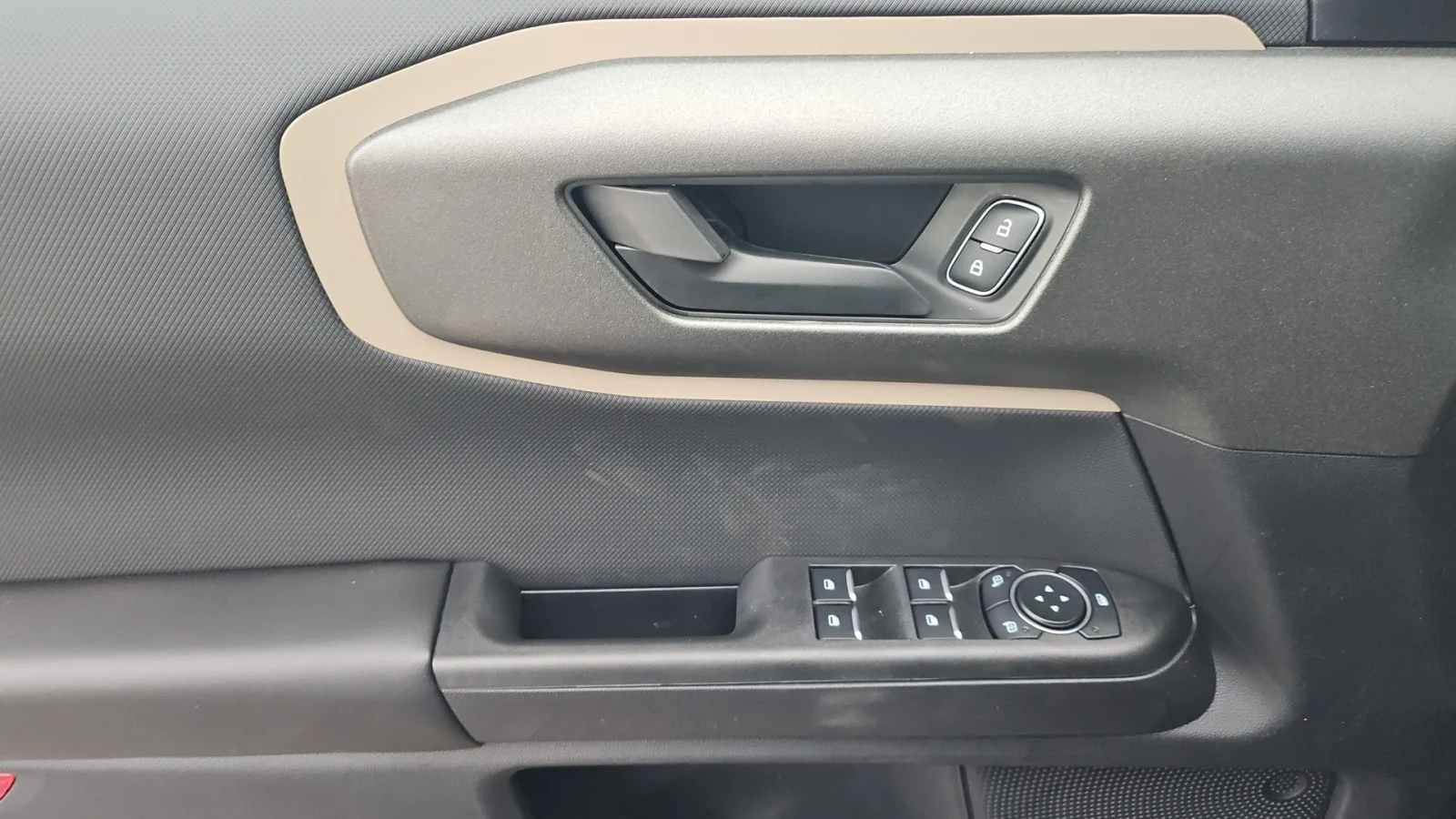 New 2025 Shadow Black Ford Big Bend 4WD image 6