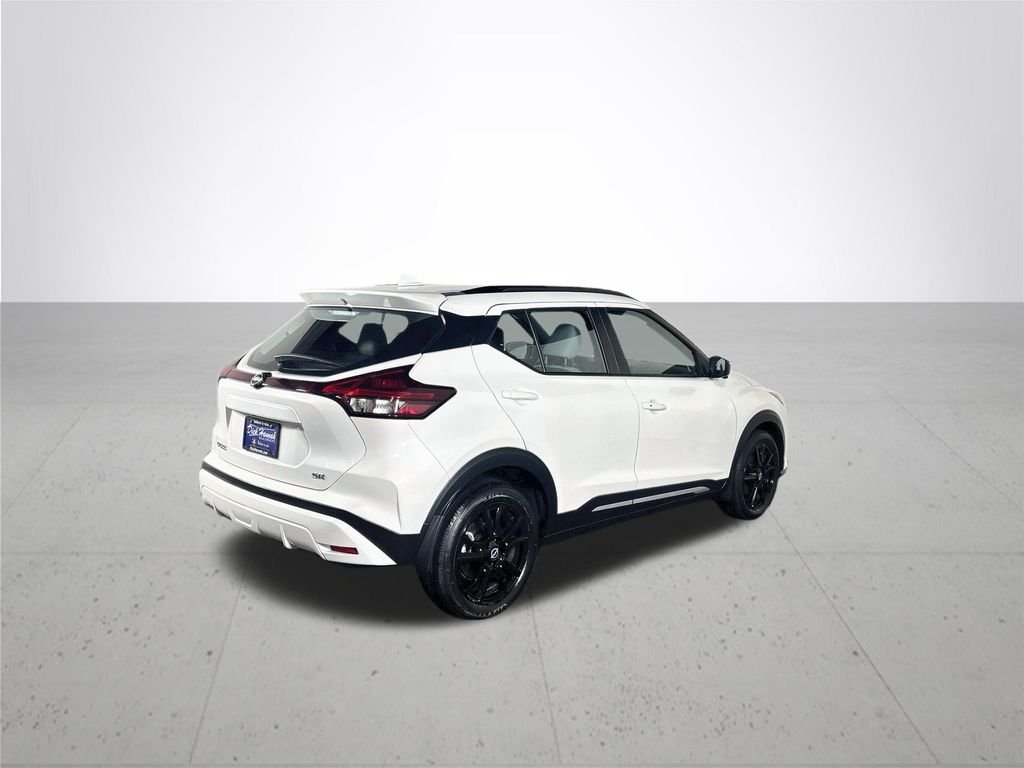 Used 2024 Aspen White Nissan SR image 6