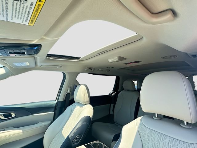 2025 Kia Carnival SX - Photo 22