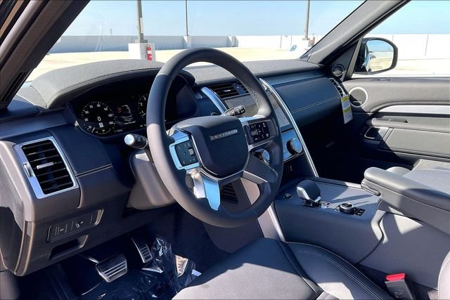 New 2026 Santorini Black Land Rover Gemini Edition image 7