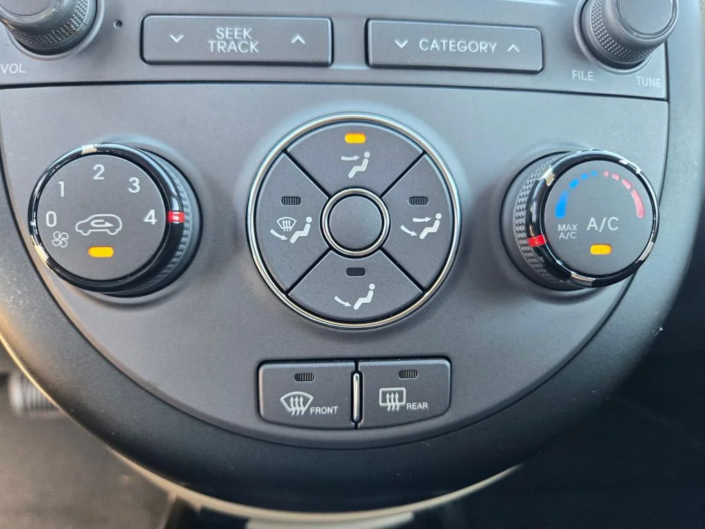 Used 2013 Green Kia Exclaim image 18