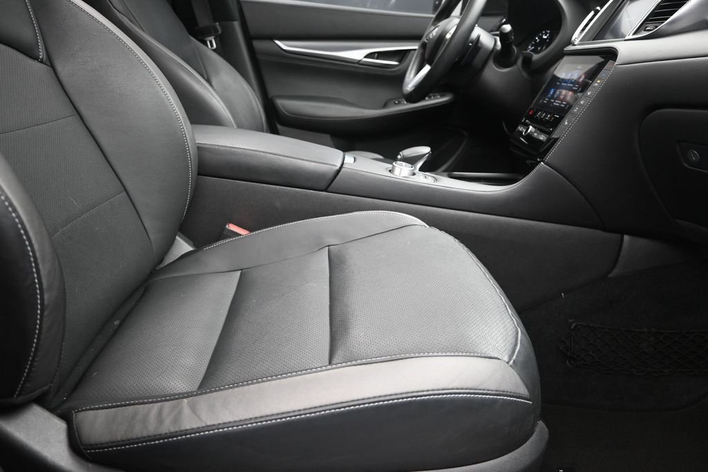Used 2023 Gray INFINITI LUXE image 25
