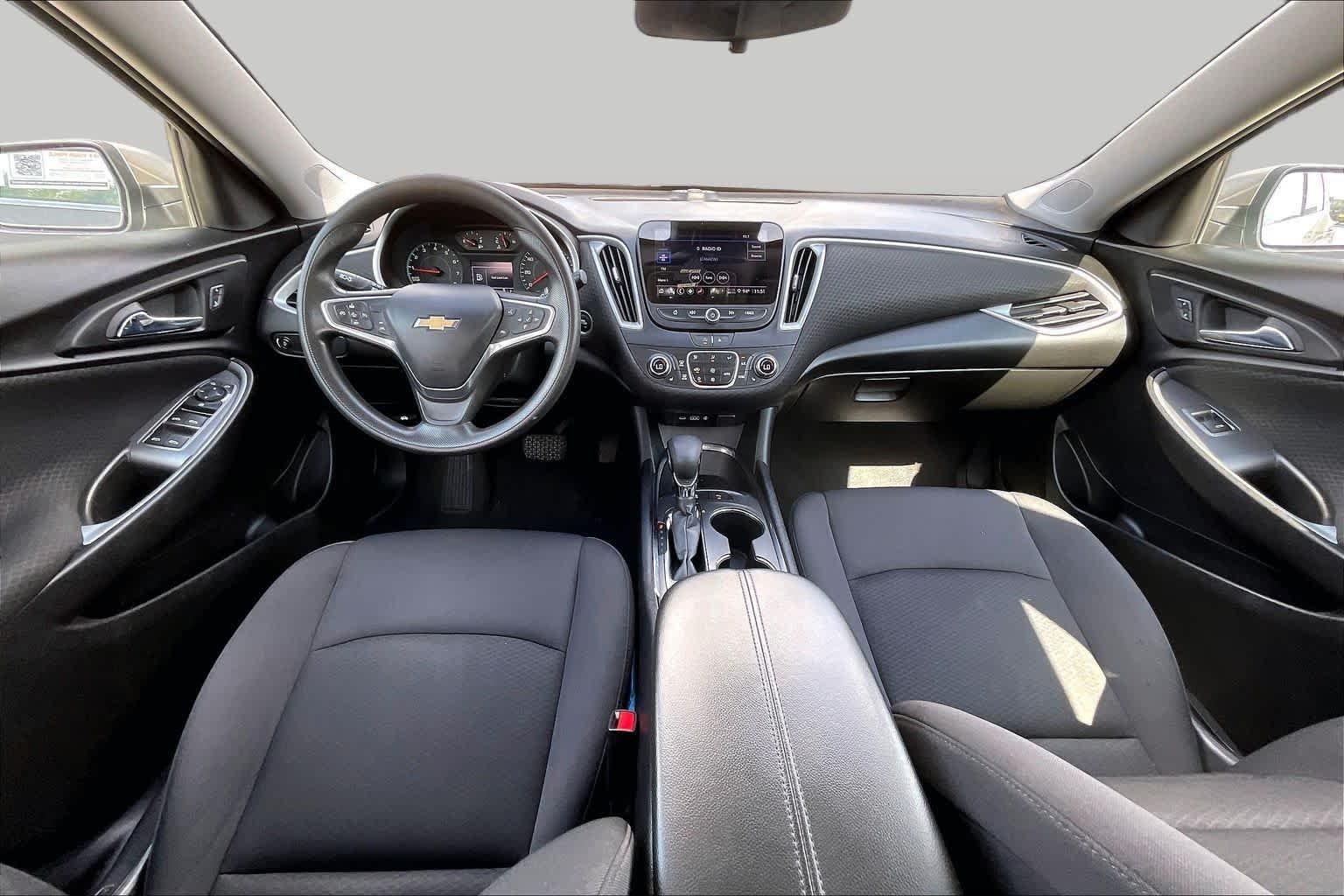 Used 2023 Mineral Gray Metallic Chevrolet LT image 15