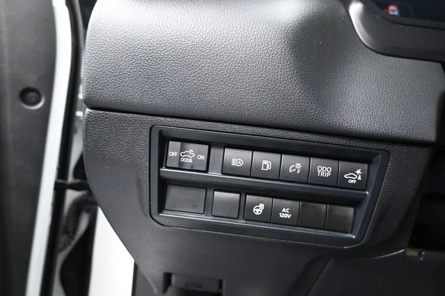 Used 2024  Toyota  image 16