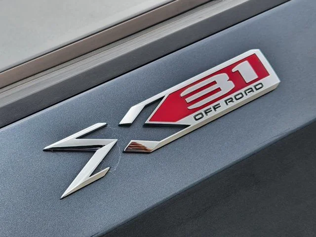 Used 2020 Blue GMC SLT image 16
