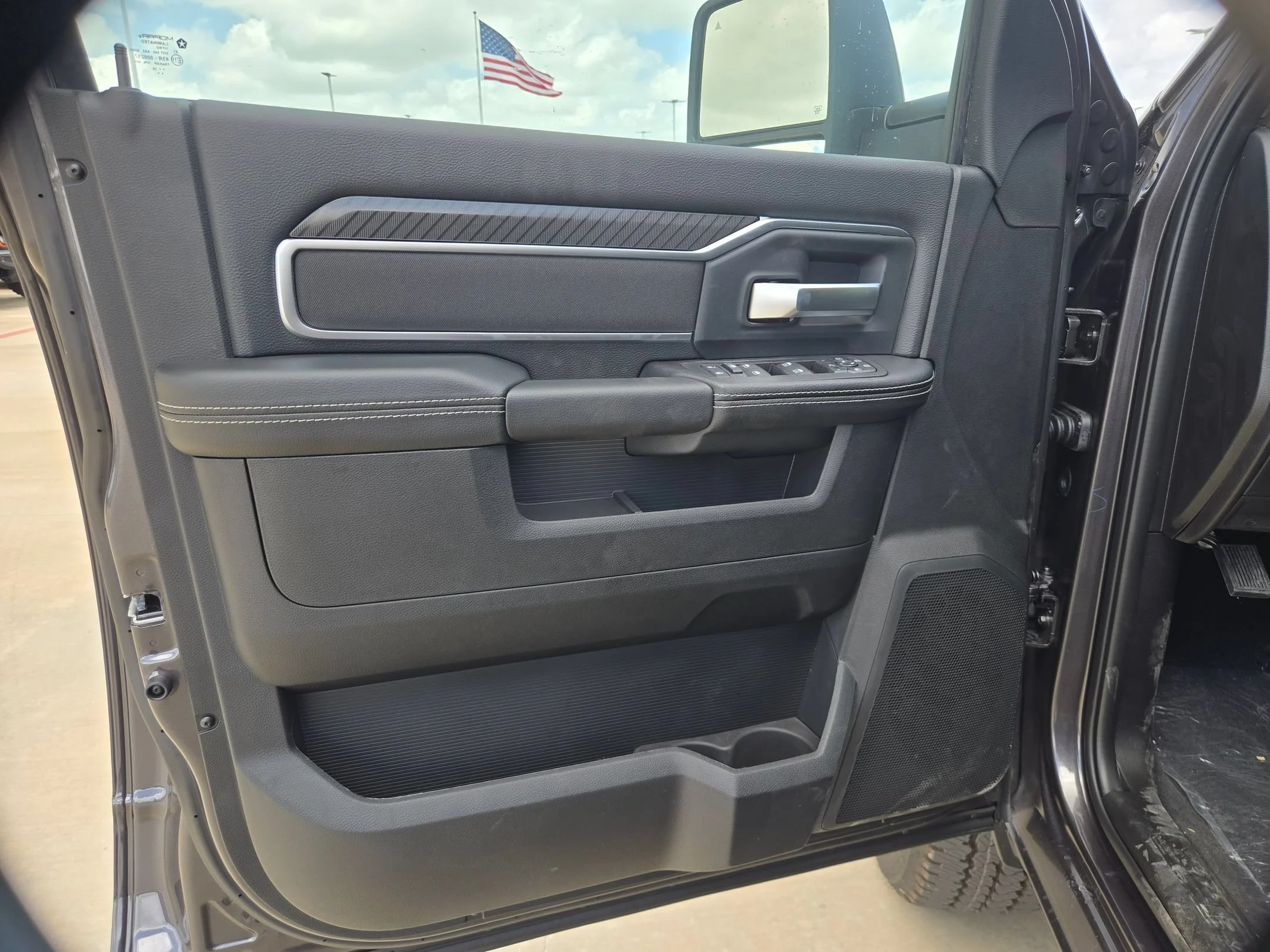 New 2026 Granite Crystal Metallic Clearcoat RAM Big Horn image 12