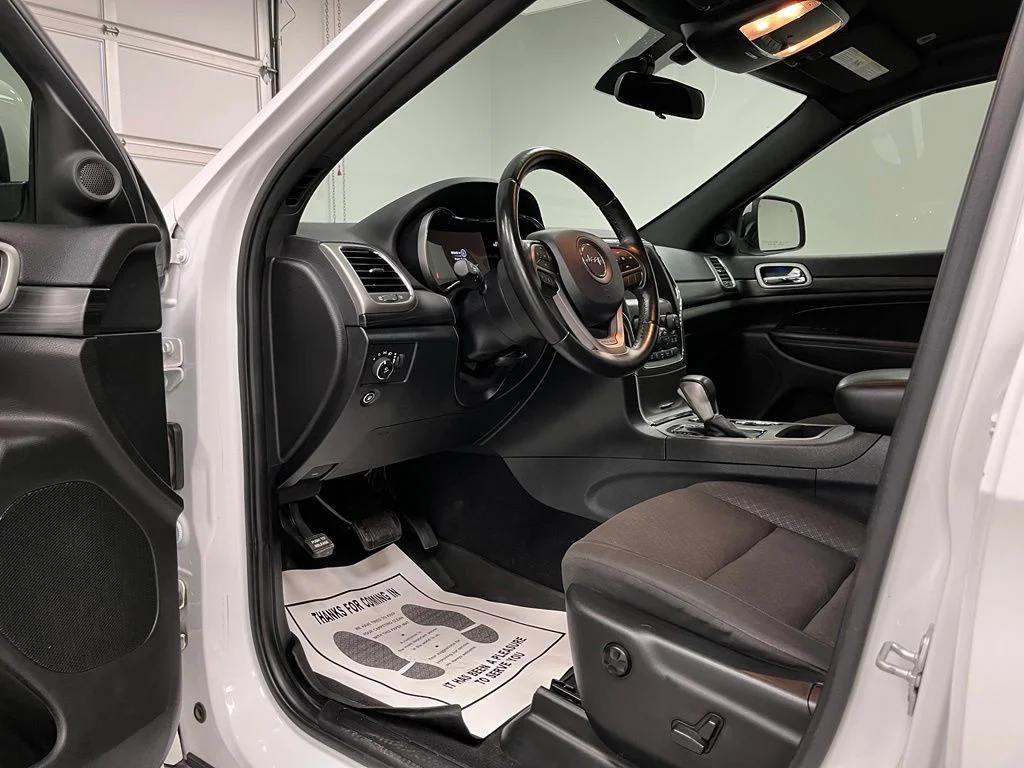 Used 2020 White Jeep Laredo E image 20