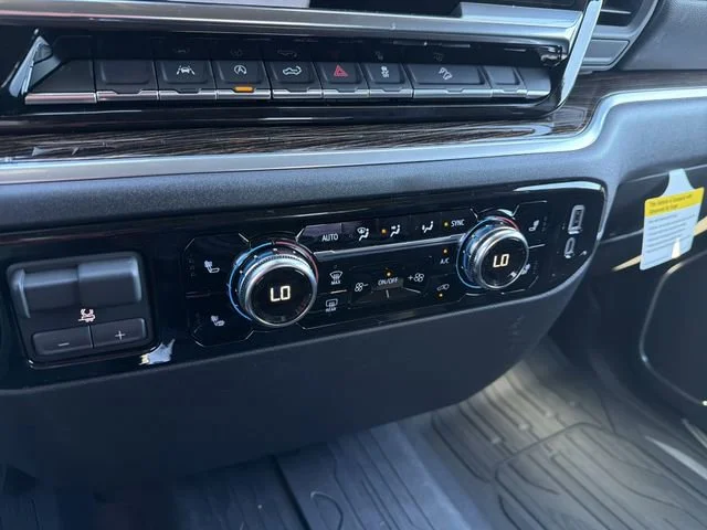 New 2026 Summit White GMC SLE image 27
