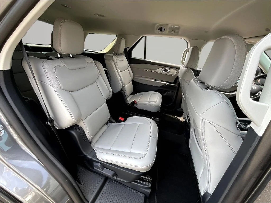 New 2026 Carbonized Gray Metallic Ford Active image 10