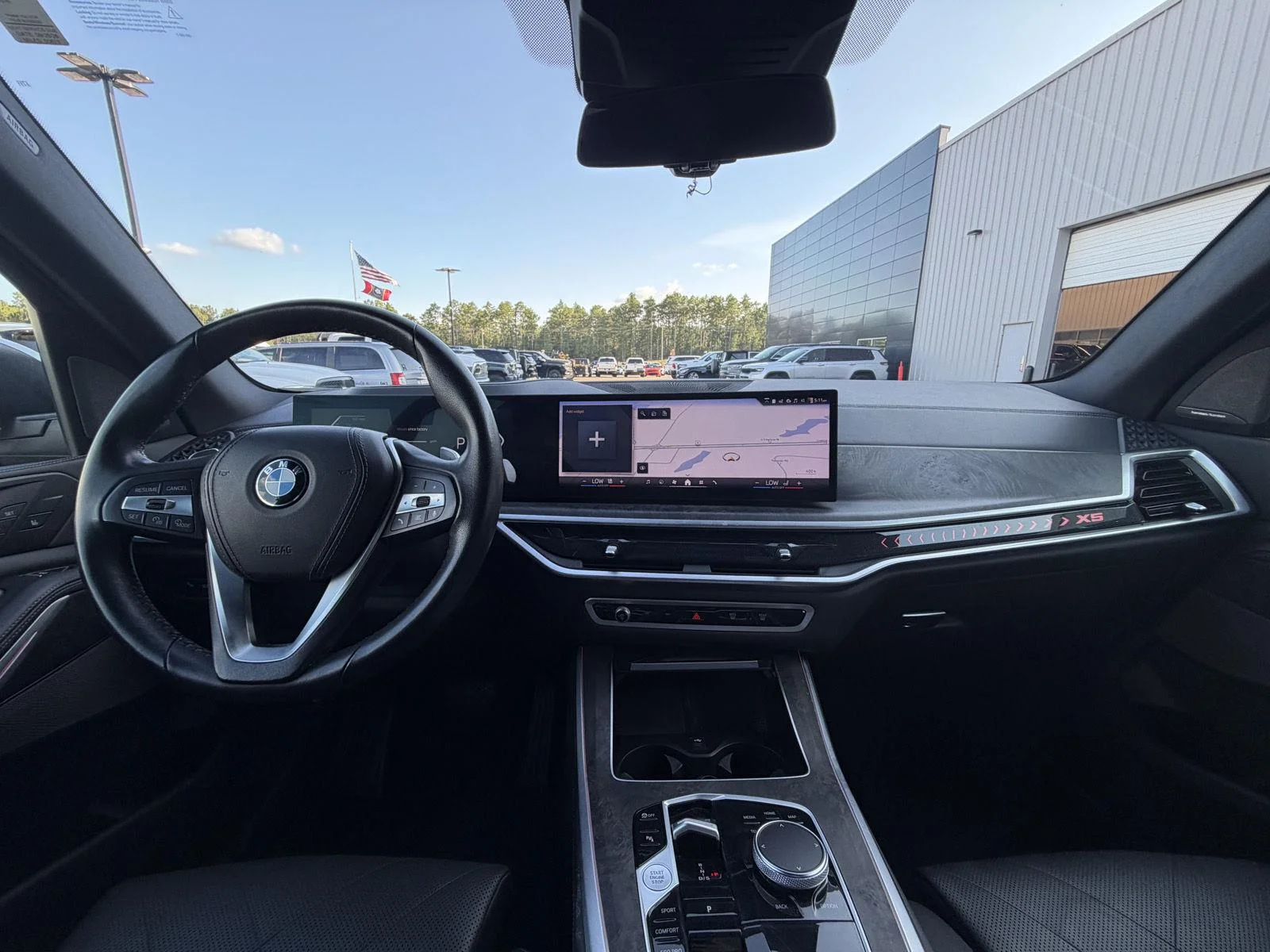 Used 2024 Mineral White Metallic BMW xDrive40i image 7