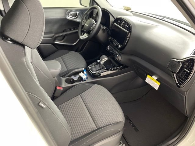 Used 2023 White Kia EX image 39