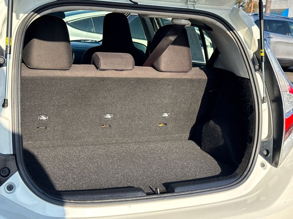 Used 2018  Toyota One image 12