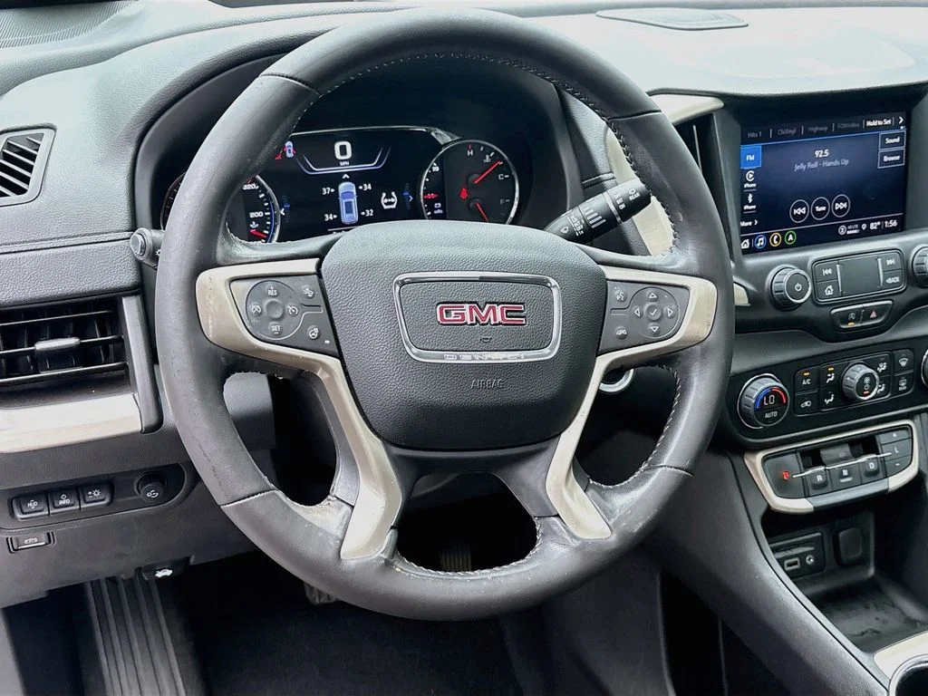 Used 2022 White GMC Denali image 11