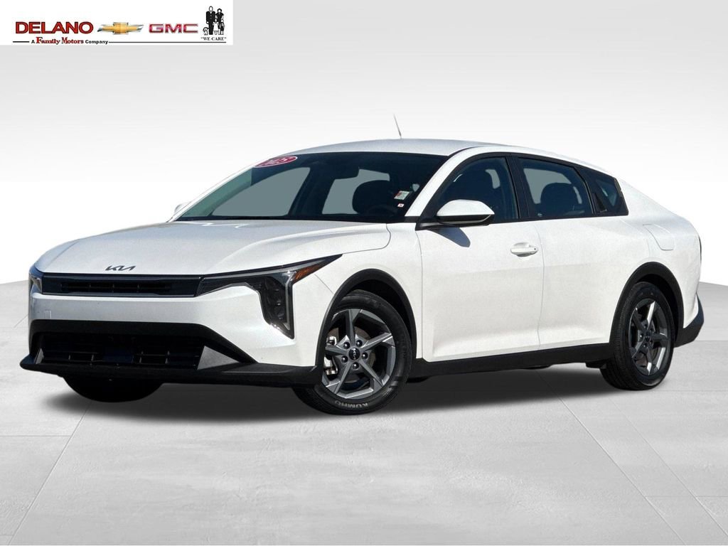 2025 Kia K4 LXS AT's photo