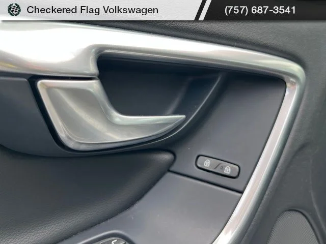 Used 2017 Bright Silver Metallic Volvo T5 image 14
