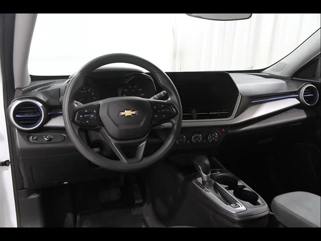 2024 Chevrolet Trax LS - Photo 6