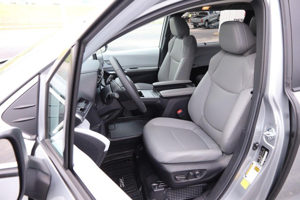 Certified Used 2025 Celestial Silver Metallic Toyota XLE FWD 8-Passenger (Natl) image 10