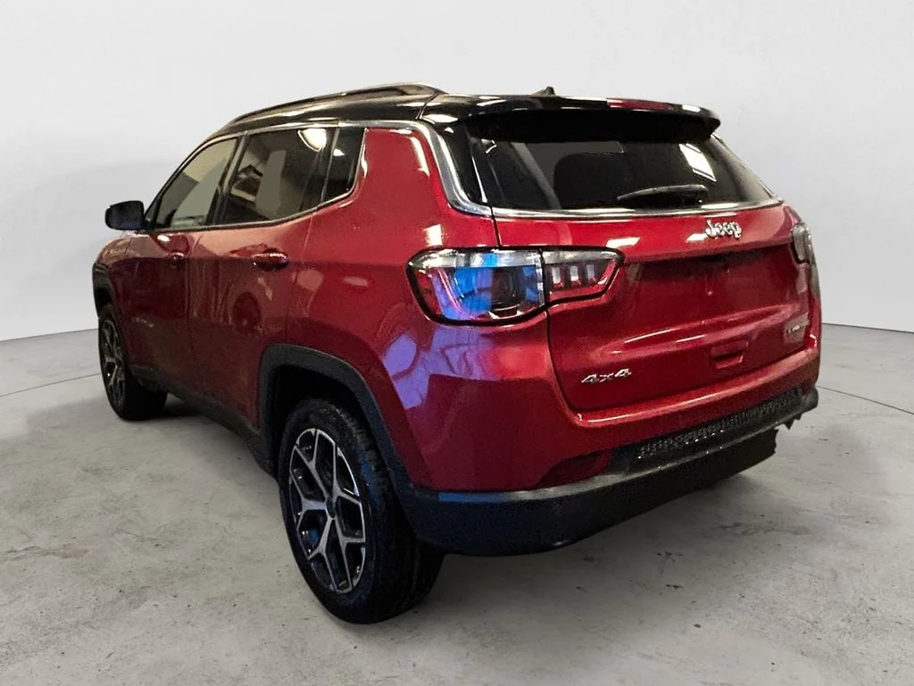 Used 2025 Red Hot Pearlcoat Jeep Limited image 3