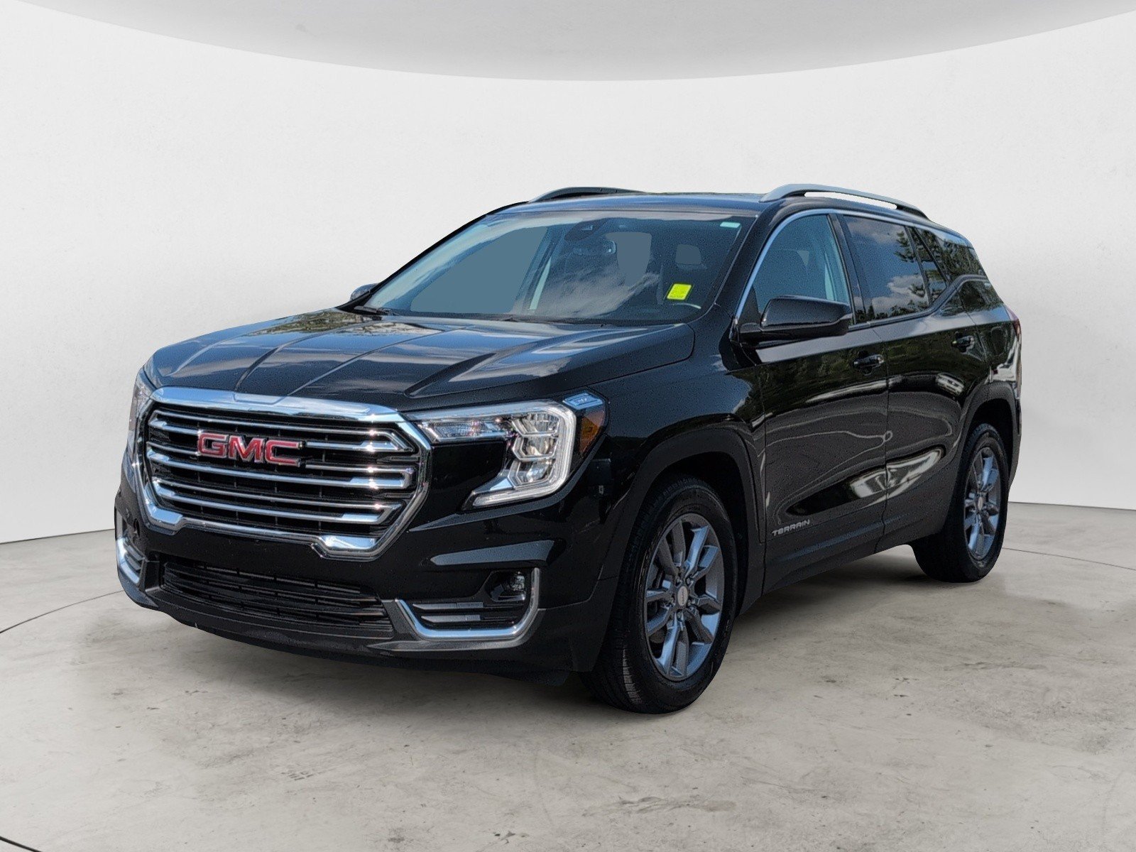 Used 2024 Ebony Twilight Metallic GMC SLT image 6