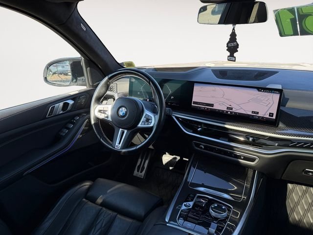 Used 2024 White BMW M60i image 19