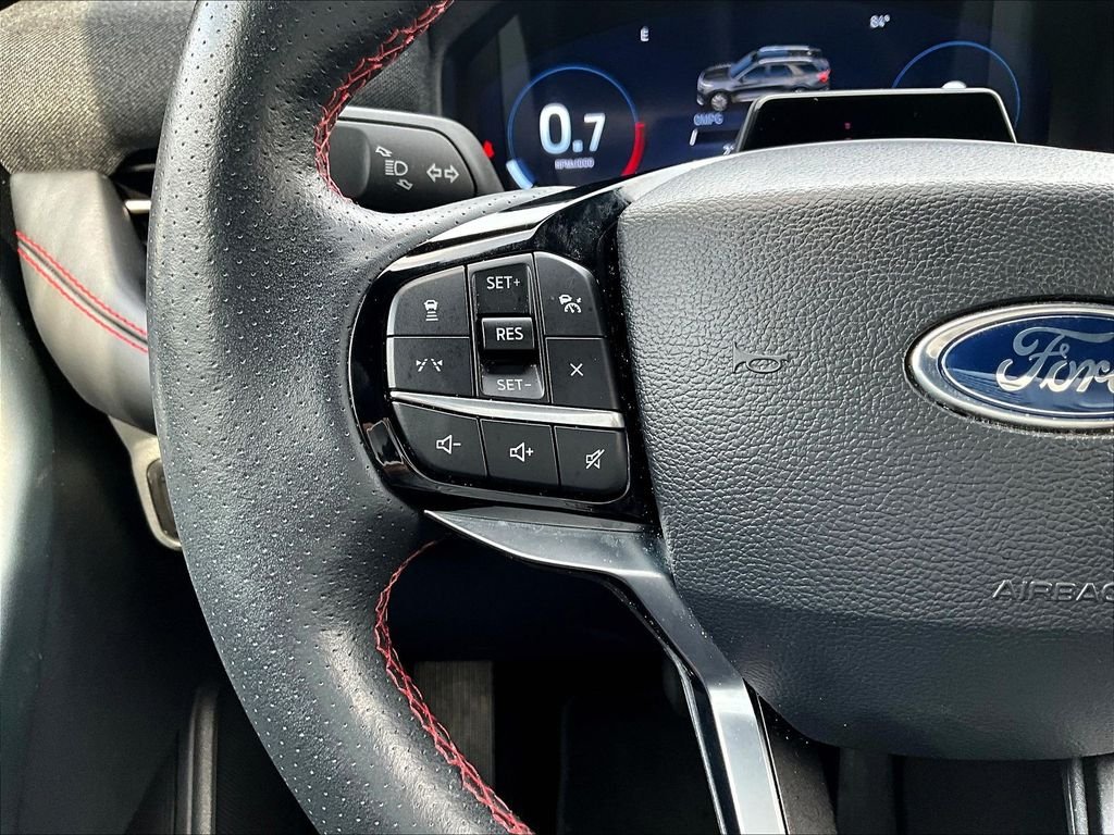 Used 2025 Gray Ford ST-Line image 13