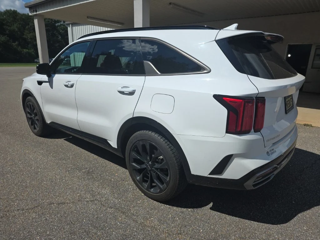 Used 2023 White Kia SX image 3