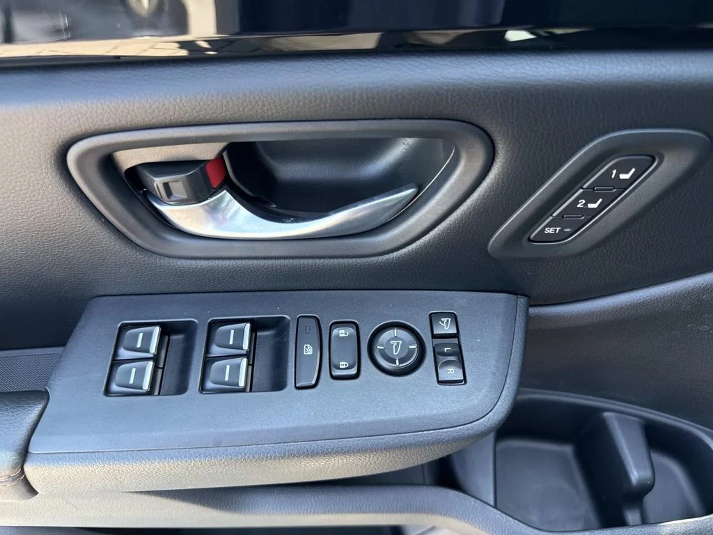 Used 2023 Gray Honda TrailSport image 18