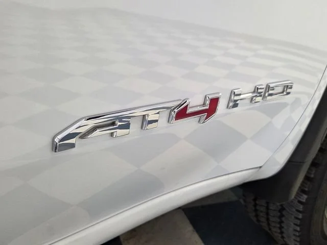 Used 2025 Summit White GMC AT4 image 18