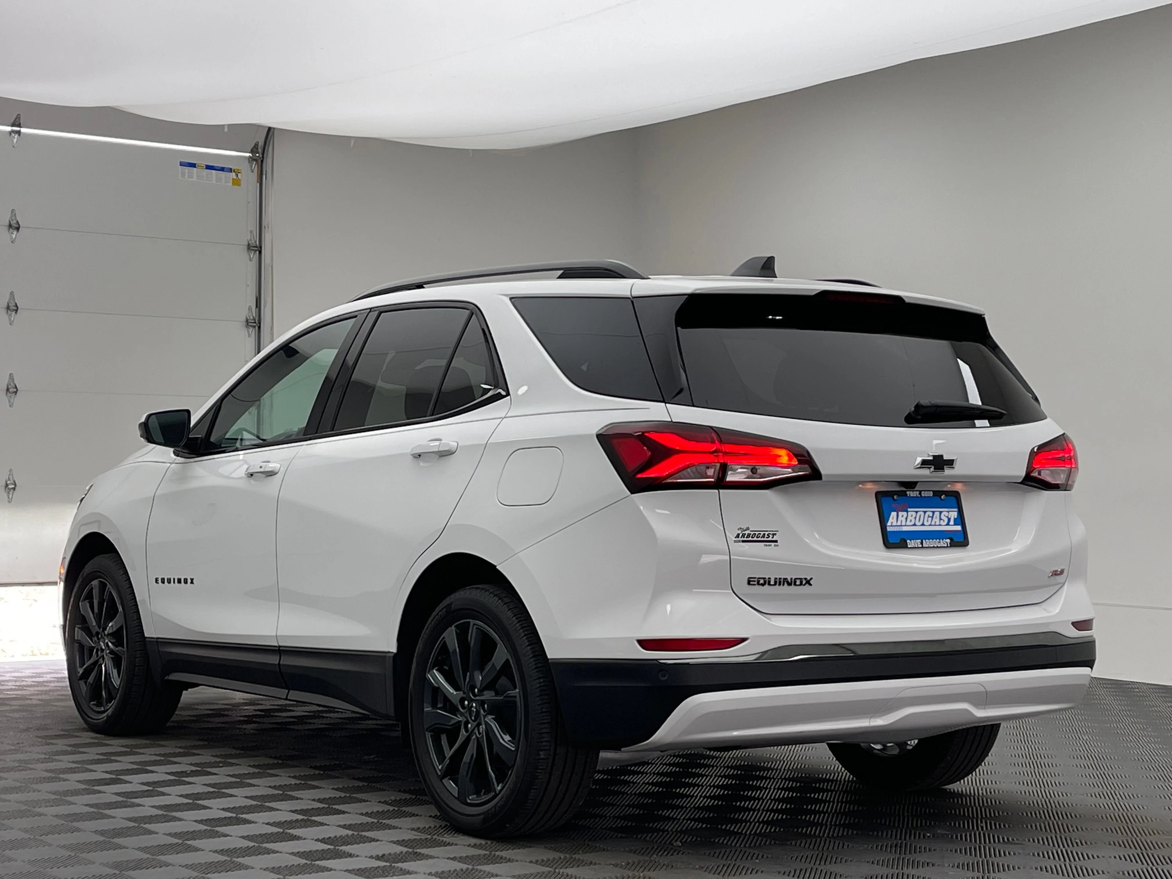 Used 2023 Summit White Chevrolet RS image 11