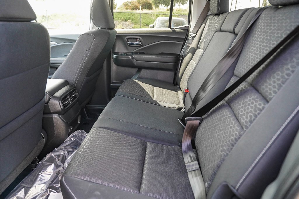 2025 Honda Ridgeline Sport - Photo 21