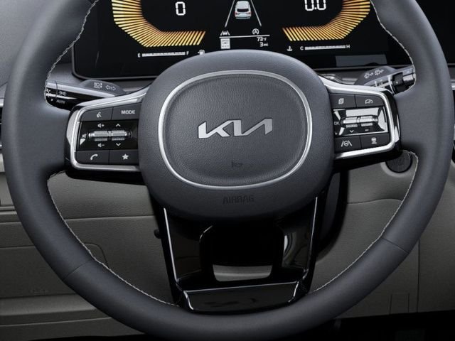 Used 2025 Midnight Kia S image 22