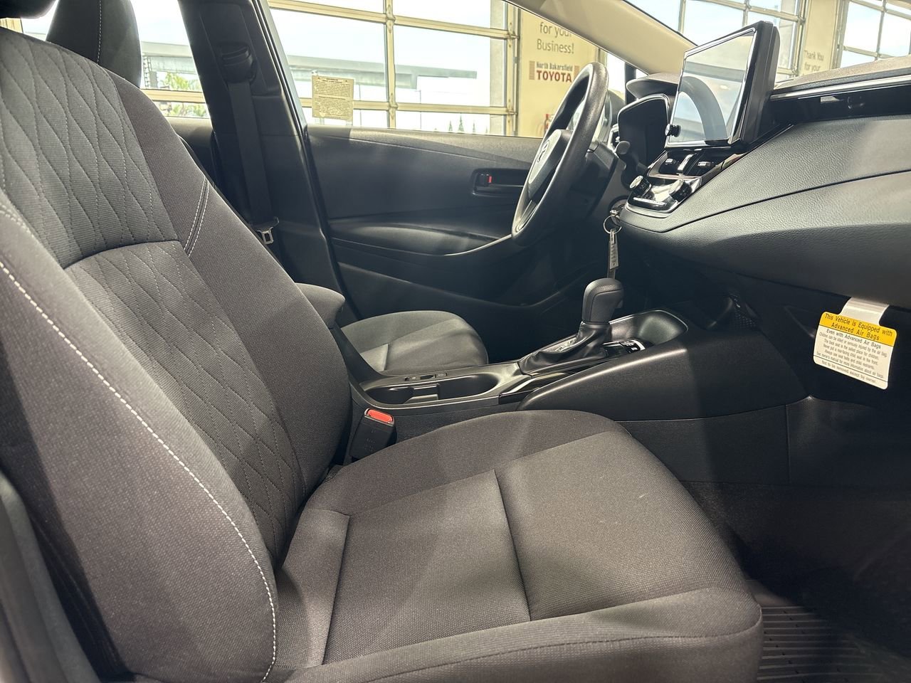 2026 Toyota Corolla LE - Photo 25