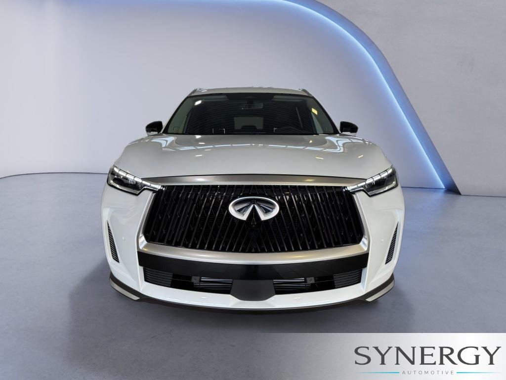 New 2027 RADIANT WHITE INFINITI Luxe FWD image 2