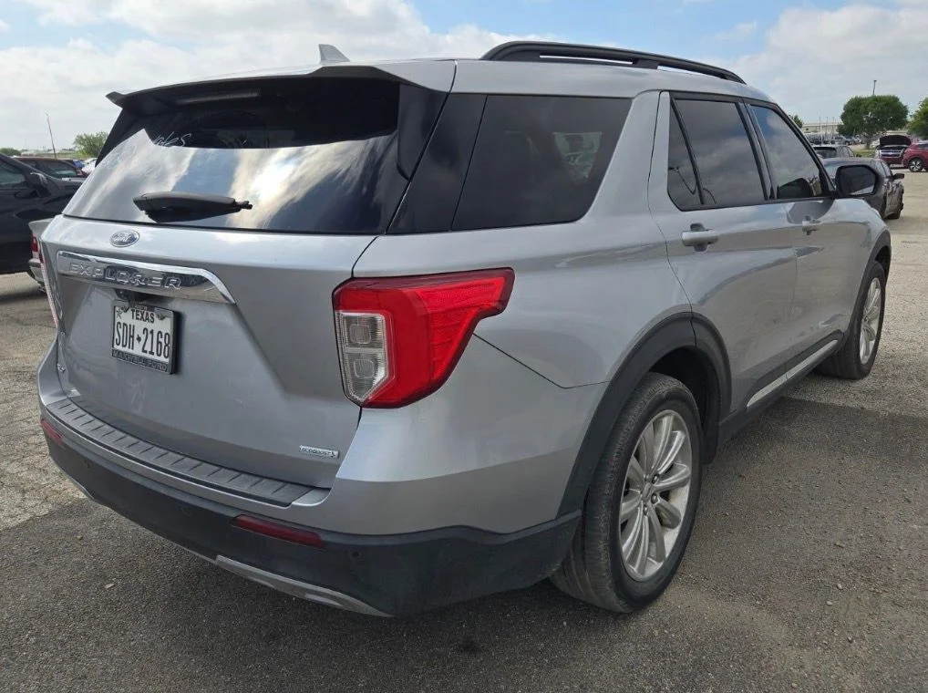 Used 2020 Silver Ford XLT image 12