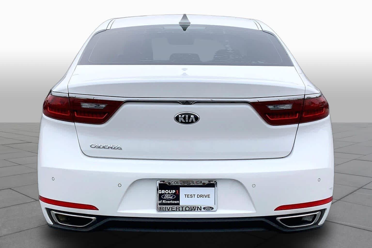 Pre-Owned 2017 Kia Cadenza Premium
